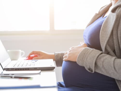 10 Maternity Leave Out of Office Messages