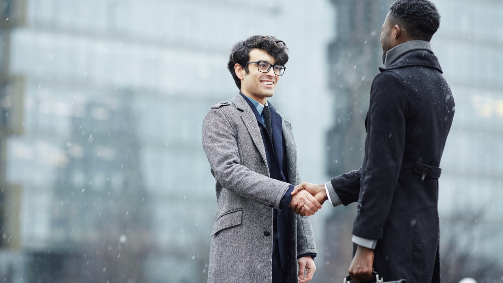 Article Main Image for 7 Perfect Questions to Ask While Networking