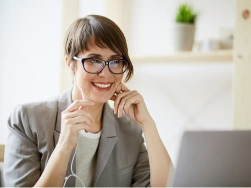 How to Sell Yourself in a Video Interview, According to a Remote Worker