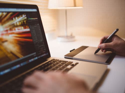 Is a Graphic Resume Design Right for You?
