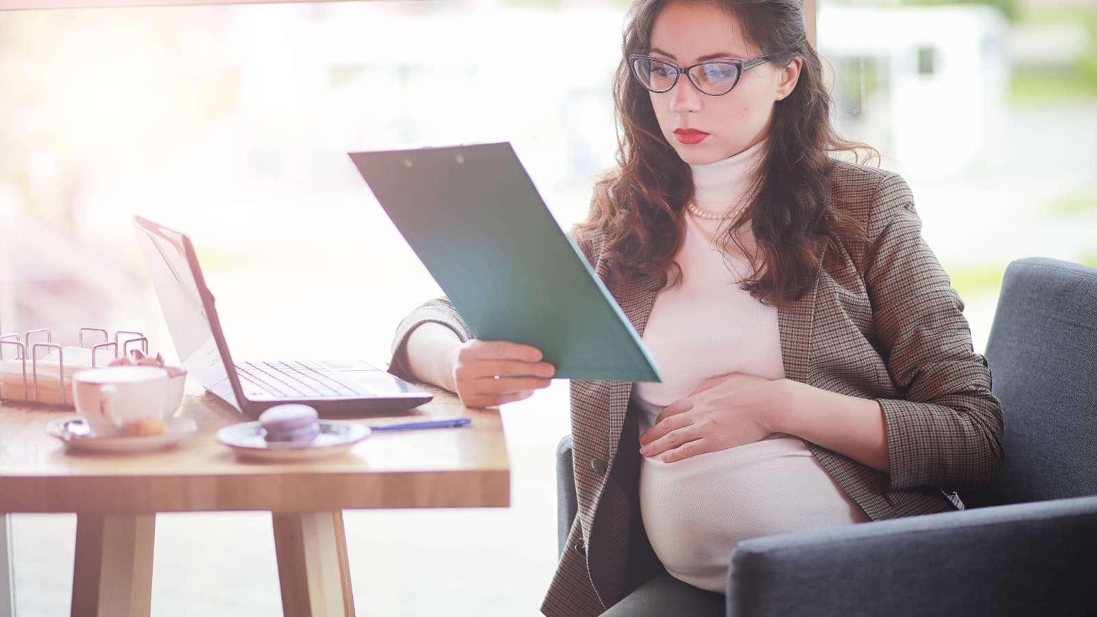 Article Main Image for How Should I Conduct a Job Search While Pregnant?